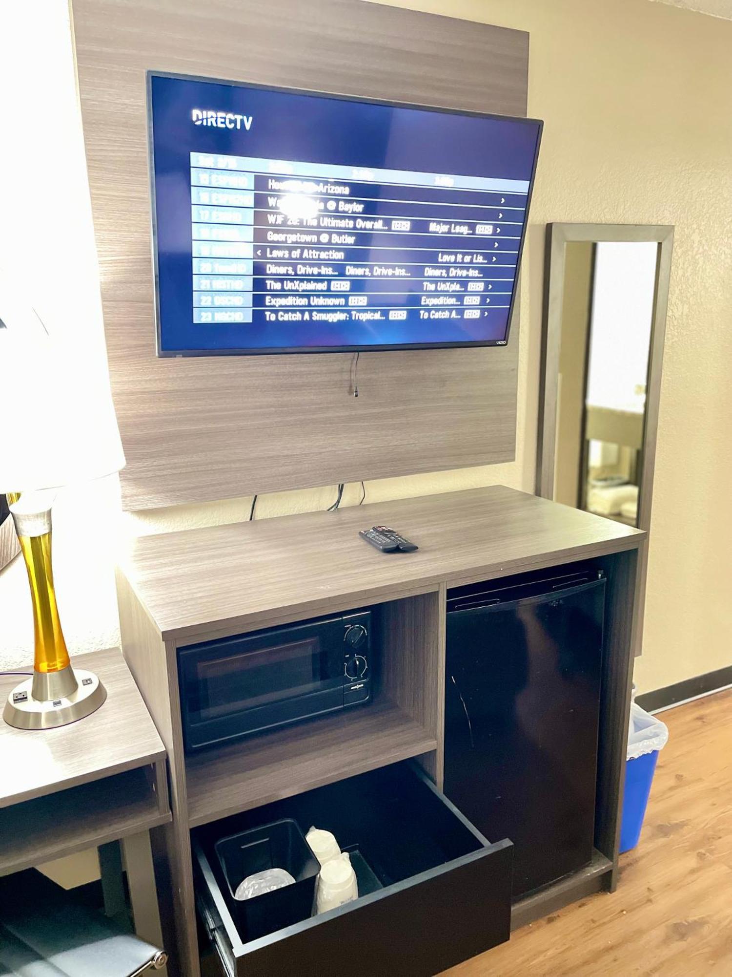 伊萨卡速8酒店 外观 照片
